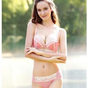 梦芭莎旗下 樱桃派 浪漫圆点薄模杯文胸套装 89元包邮