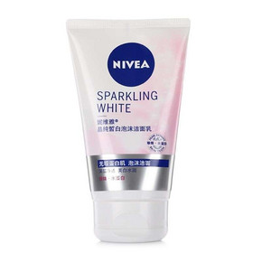 妮维雅 晶纯皙白 泡沫洁面乳 100g 9.9元