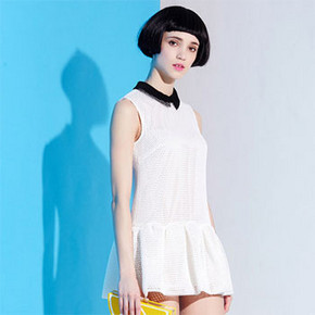 衣香丽影 甜美无袖镂空POLO领连衣裙 2色可选 79元包邮