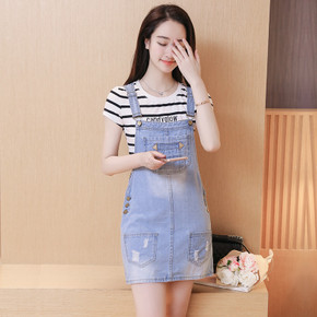 减龄必备# 学院风中长款牛仔背带裙 39.8元包邮(59.8-20券)