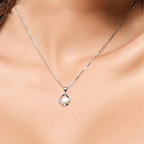 心之所在 银质玫瑰吊坠项链 29.9元包邮(69.9-40券)