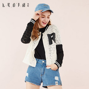 乐町 蕾丝撞色字母短外套 79元包邮