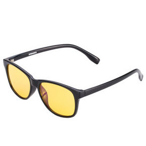 庞巴迪挑战者 中性款黑色镜框黄色镜片护目镜 50元