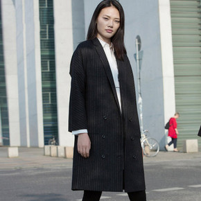 Amii 条纹西装翻领中长款毛呢外套 459元包邮(479-20券)