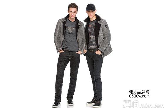 ARMANI JEANS 品牌