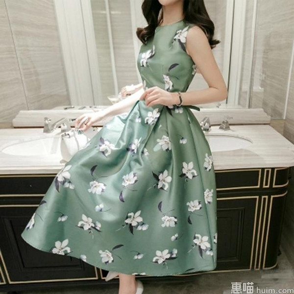 妻子喜欢买买买 擅自买连衣裙被丈夫打得鼻青脸肿