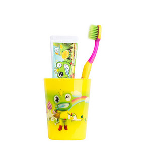 青蛙王子 护龈防蛀儿童早晚牙膏牙刷牙杯套装 19.9元包邮(29.9-10券)