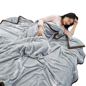 红磨坊 加厚珊瑚毯子 100cmx120cm  券后12.9元