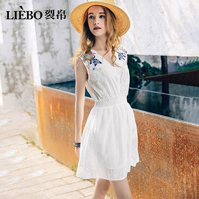 ￥111.2 LIEBO 裂帛 51171716 花朵刺绣连衣裙