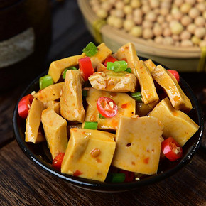 涨停板Q弹手磨玉米豆腐干小包零食散装500g麻辣五香多味休闲小吃 10.8元