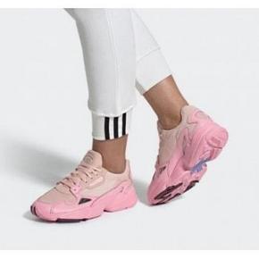 天猫 有券的上：adidas 阿迪达斯 三叶草 FALCON 女子运动鞋 可低至184.09元（需