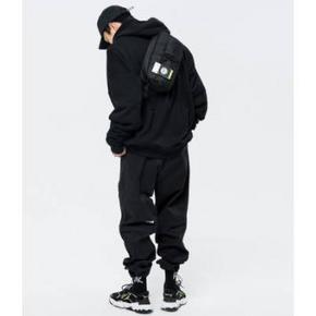【暖春战疫】Roaringwild 2019AW 扭曲城市形态卫衣 到手价511