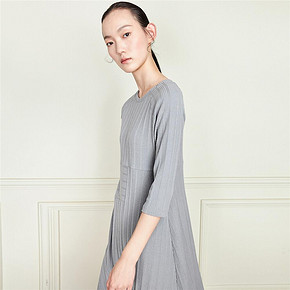 GIORDANO 佐丹奴 05467612 七分袖圆领连衣裙 79.9元