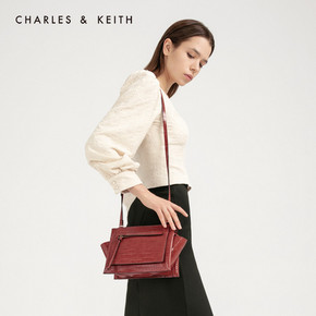 1日0点、61预告：CHARLES & KEITH CK2-80781043 女士纯色简约翅膀包 低至214.14元