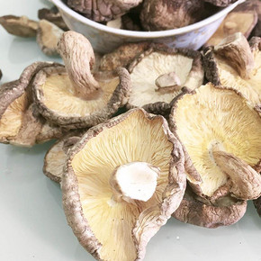 A香菇干货200g蘑菇剪脚小干香菇特产农家冬菇批发金钱菇2 *2件 30.8元（合15.4
